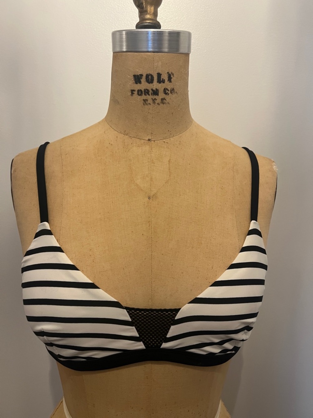 Xhilaration Black and White Striped Swimsuit Top M